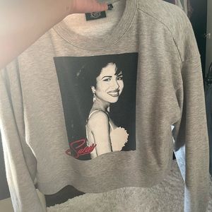 Sweater of Selena